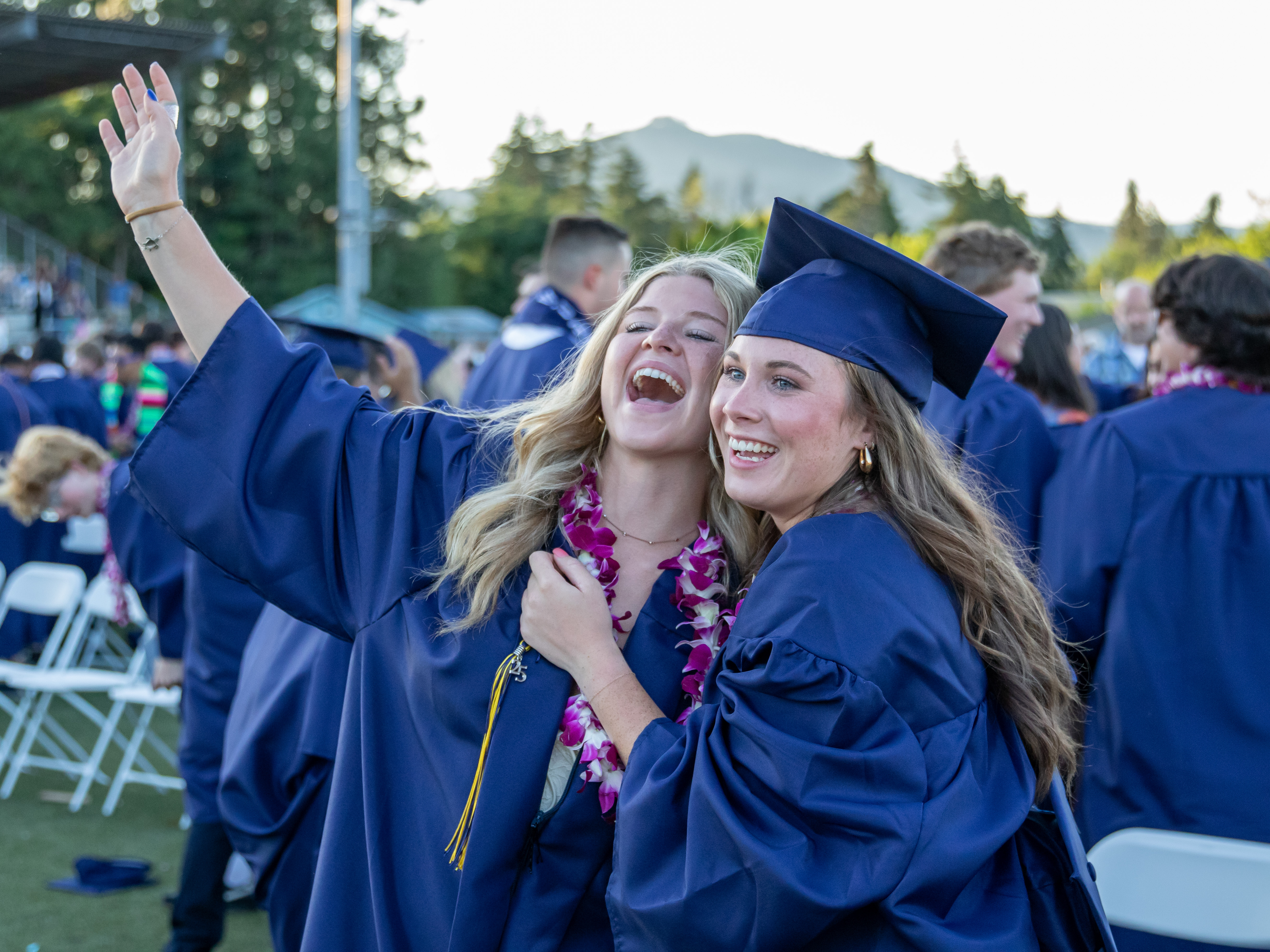 Applications for HRVHS Local Scholarship Program Are Open!